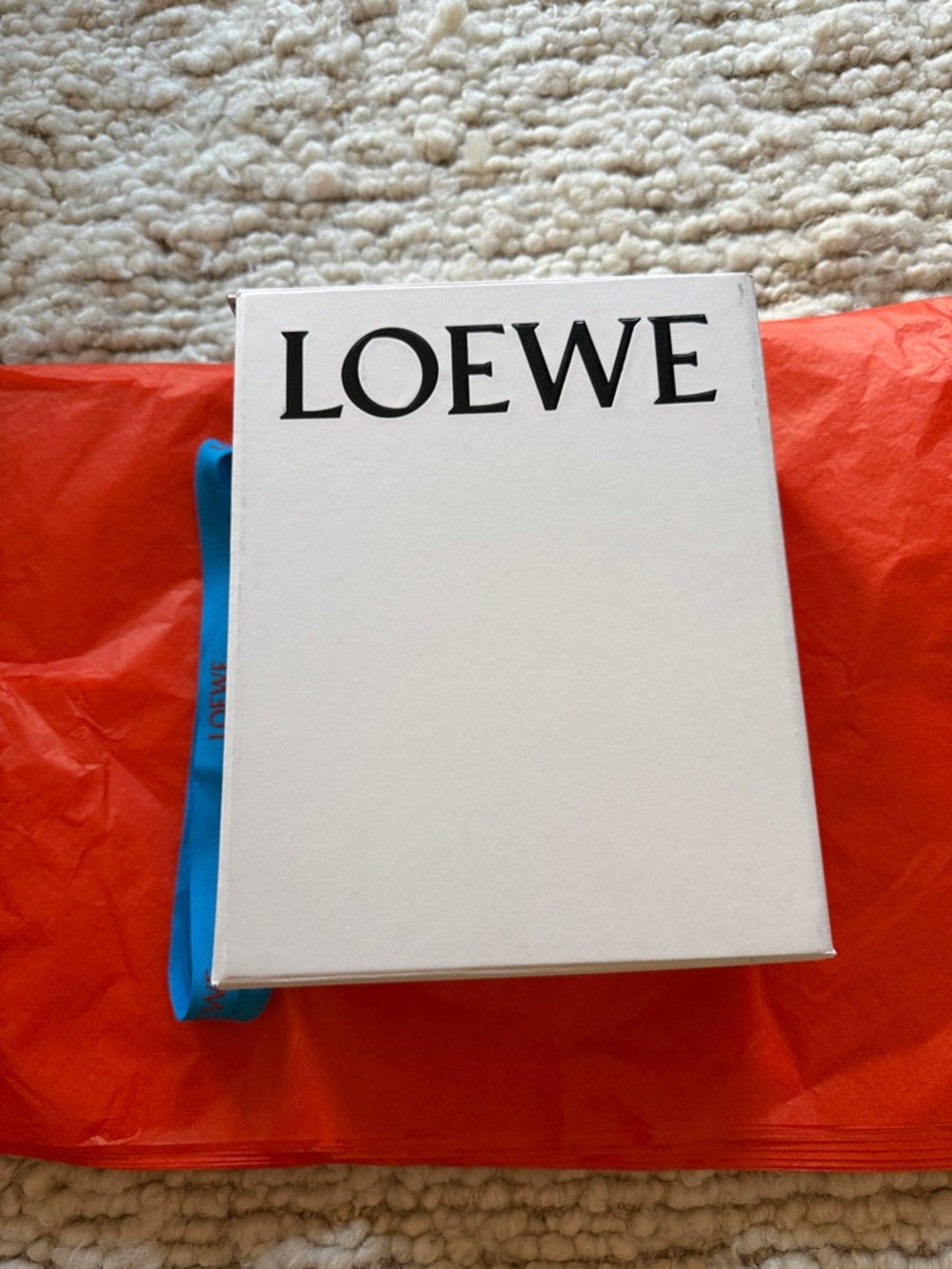 ❤️ NEW  Loewe White Box with Bright Blue Ribbon